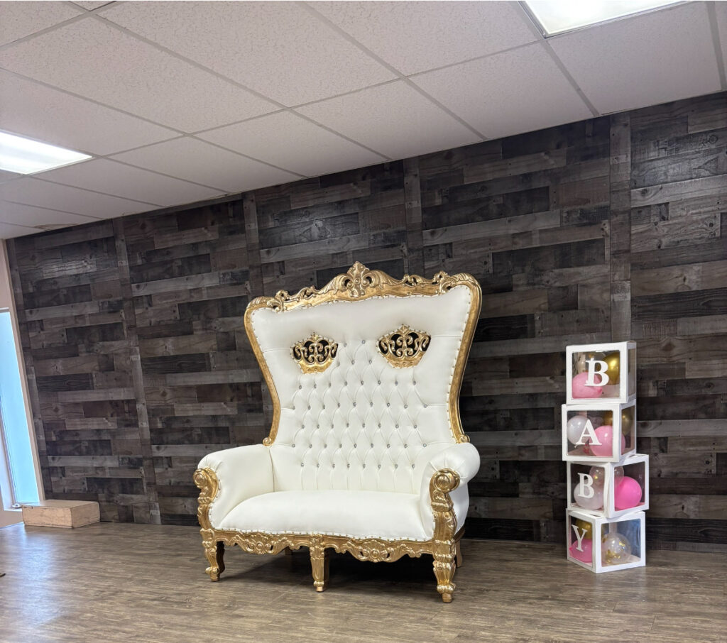 double seater throne chair rental